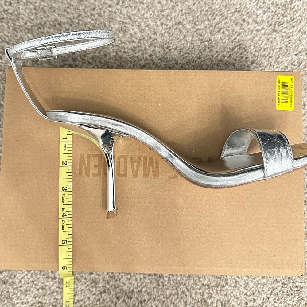 Steve Madden Luxedo Silver Leather Open Toe Pumps Women Size 8.5 $110 - Picture 11 of 11